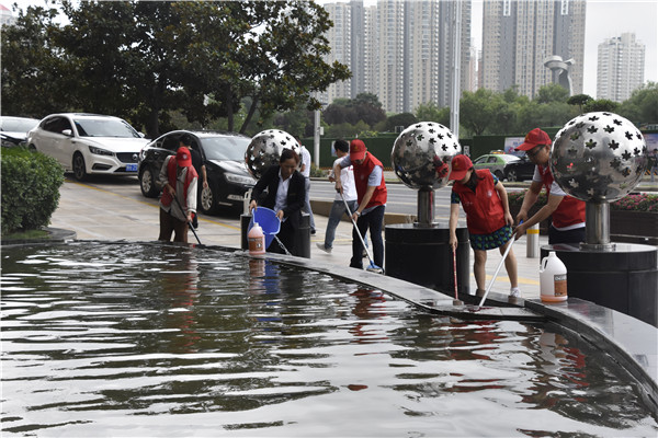 华体会官方端网站登录入口-华体会(中国)
联合商务区社区开展“清洁家园 美化社区”       主题志愿服务活动