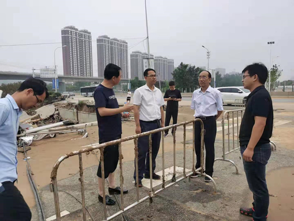 华体会官方端网站登录入口-华体会(中国)
党委书记、董事长、总经理秦广远赴市政项目检查指导灾后恢复重建工作